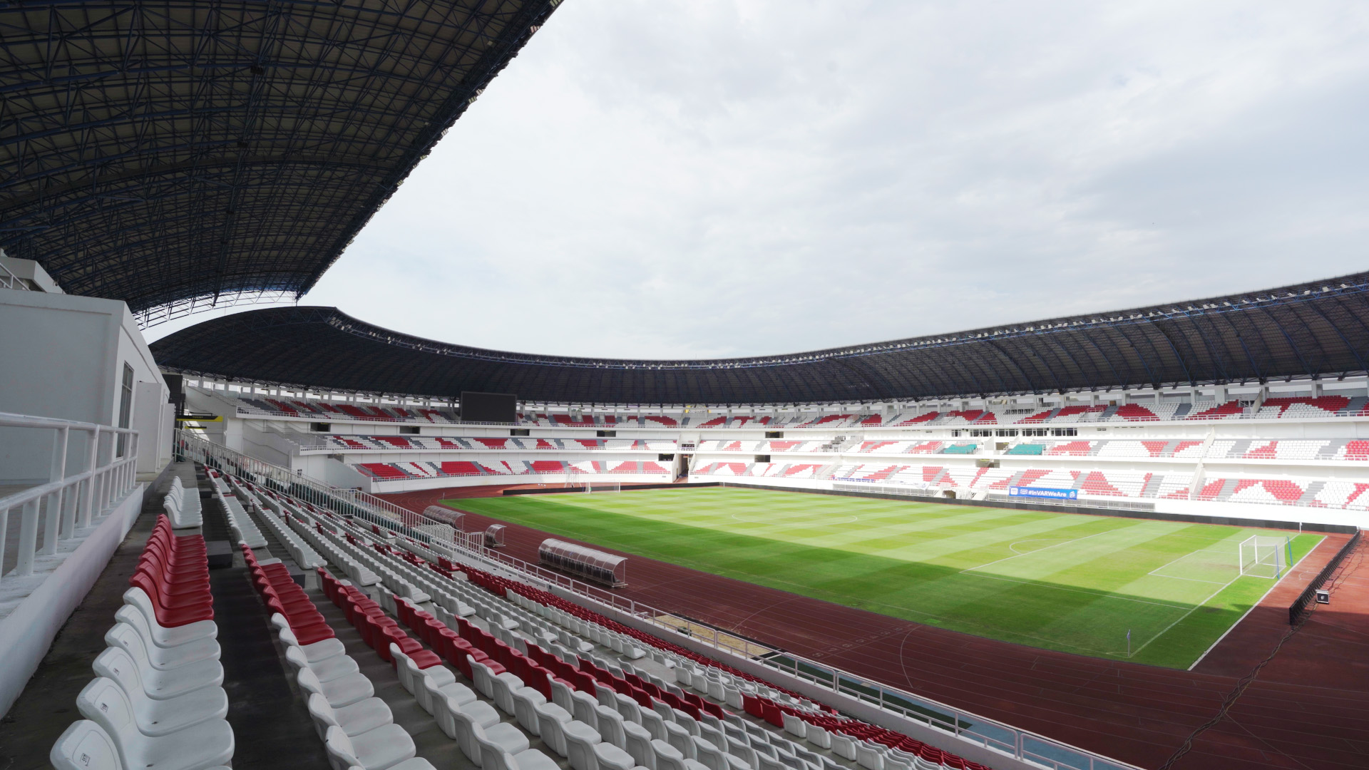 Indonesia: Jatidiri Stadium